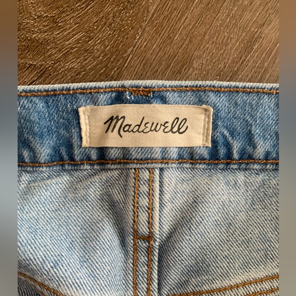 NWT Madewell Relaxed Denim Shorts in Madera Wash: Side-Slit Edition size 31 - Picture 8 of 9